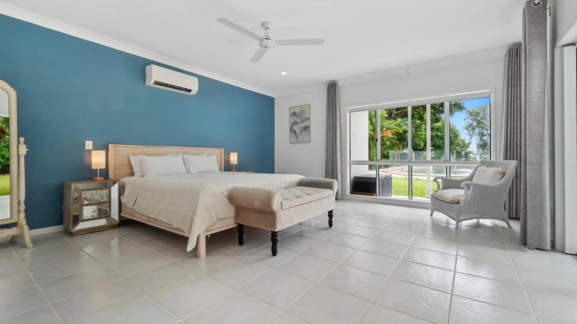 Da White Beachfront House Near Palm Cove Kewarra Beach