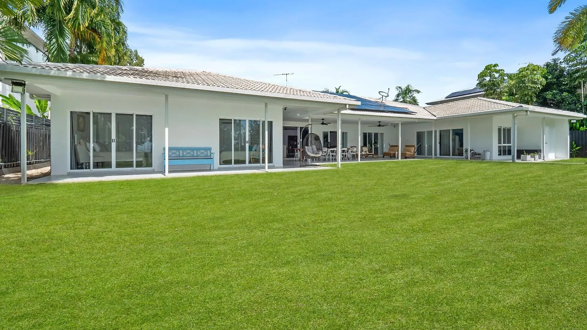 Da White Beachfront House Near Palm Cove Kewarra Beach 0*,  Australia