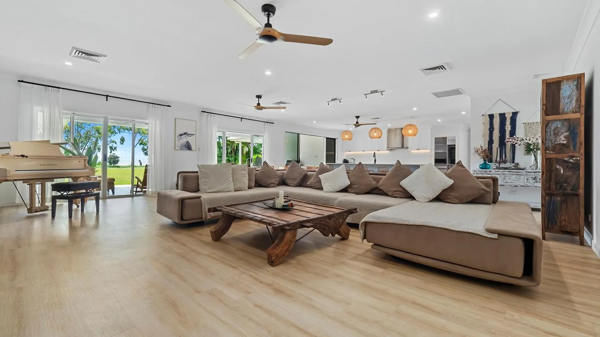 Da White Beachfront House Near Palm Cove Kewarra Beach 0*,