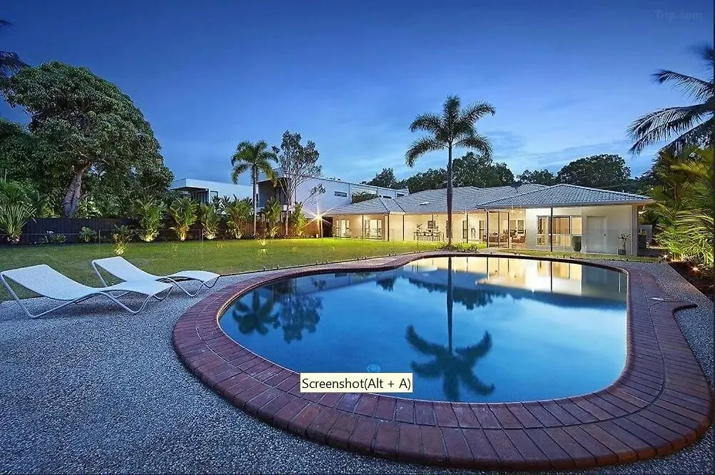 Da White Beachfront House Near Palm Cove Kewarra Beach Australia
